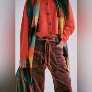 FREE PEOPLE|| Moxie Low Slung Flocked Pull-On Barrel Jeans in Chile NWOT